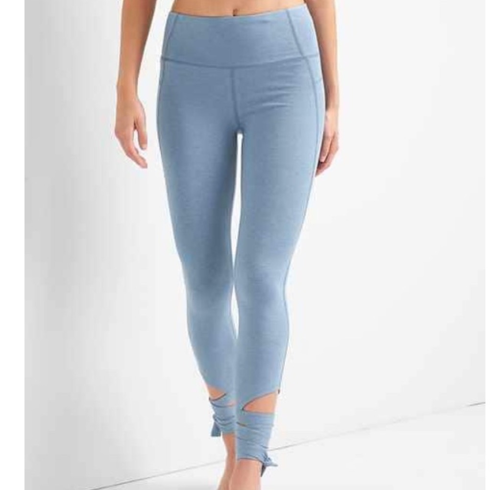 GapFit 7/8 performance cotton leggings size small
